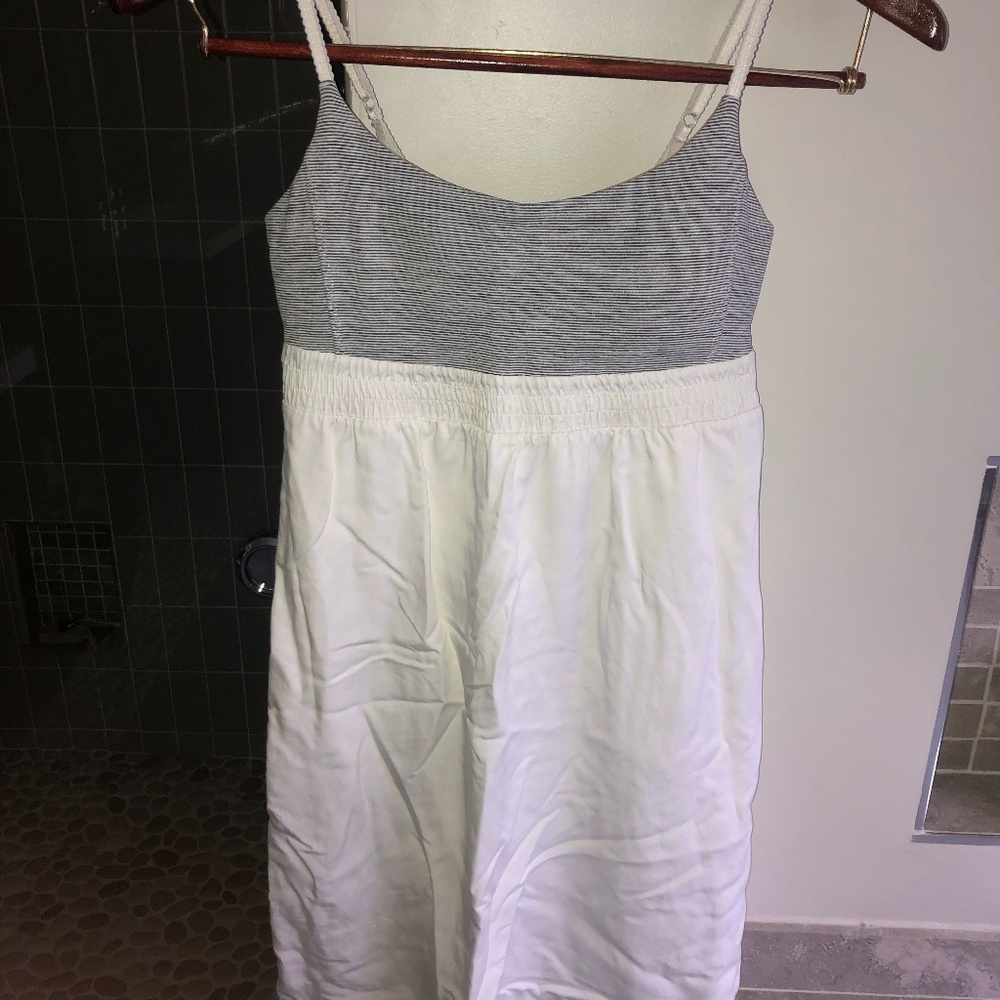 Lululemon Bliss dress white and gray stripes